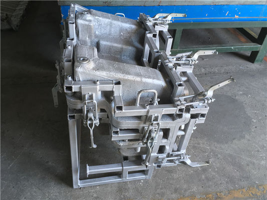 Aluminum 35L Water Tank Mould , LLDPE Auto Parts Mold One Piece Construction